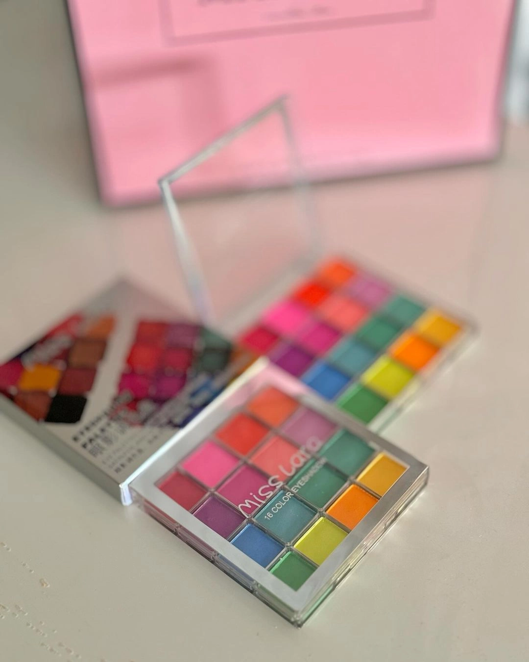 سایه مات رنگ شاد شانزده رنگ‌ میس لارا