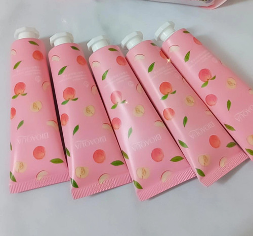 پک کرم نرم کننده و آبرسان دست ۵ عددی هلو