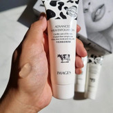 اسکراب روشن کننده و لایه بردار صورت رایحه شیر گاو ایمیجز ۸۰ گرم