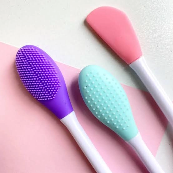 براش دو طرفه سیلیکونی مناسب شستشوی صورت و اسکراب کردن
