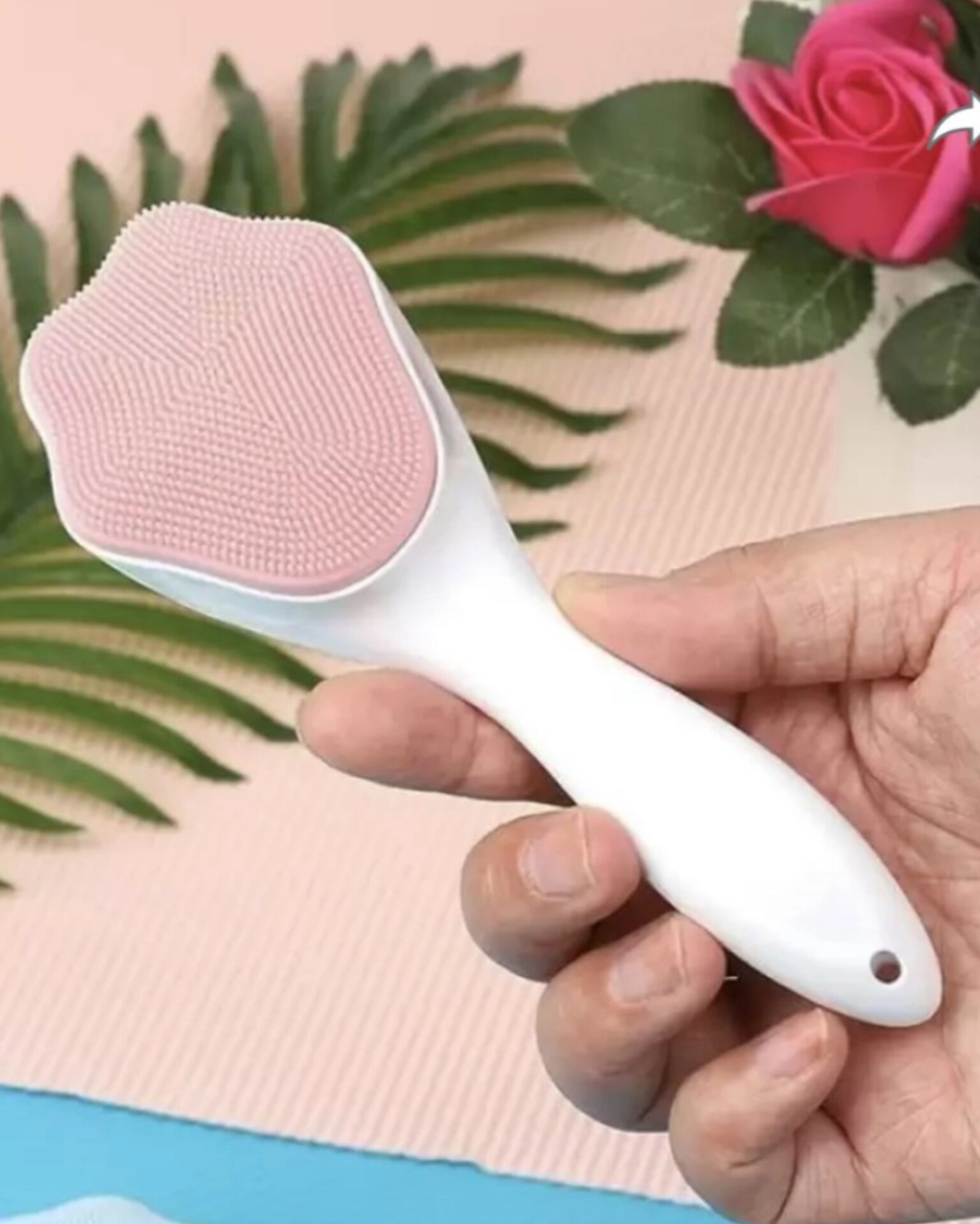 فیس براش دستی مدل پنجه گربه پاکسازی و شستشوی عمیق پوست
