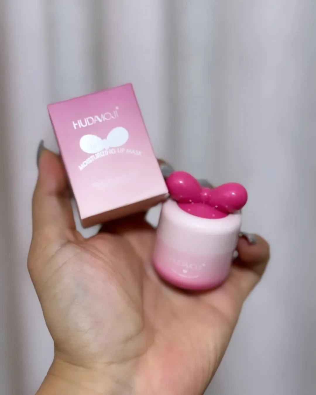 رژ لب خیس و بالم لب کره ای مدل پاپیونی همراه با براش مخصوص